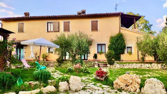 Vila La Casa Di Gelsomino Massa Martana Exteriér fotografie
